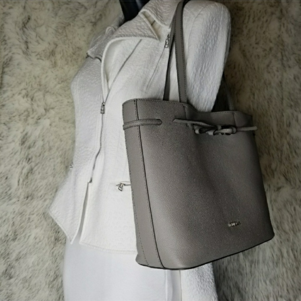 💯 authentic Furla designer leather bag - Picture 4 of 7